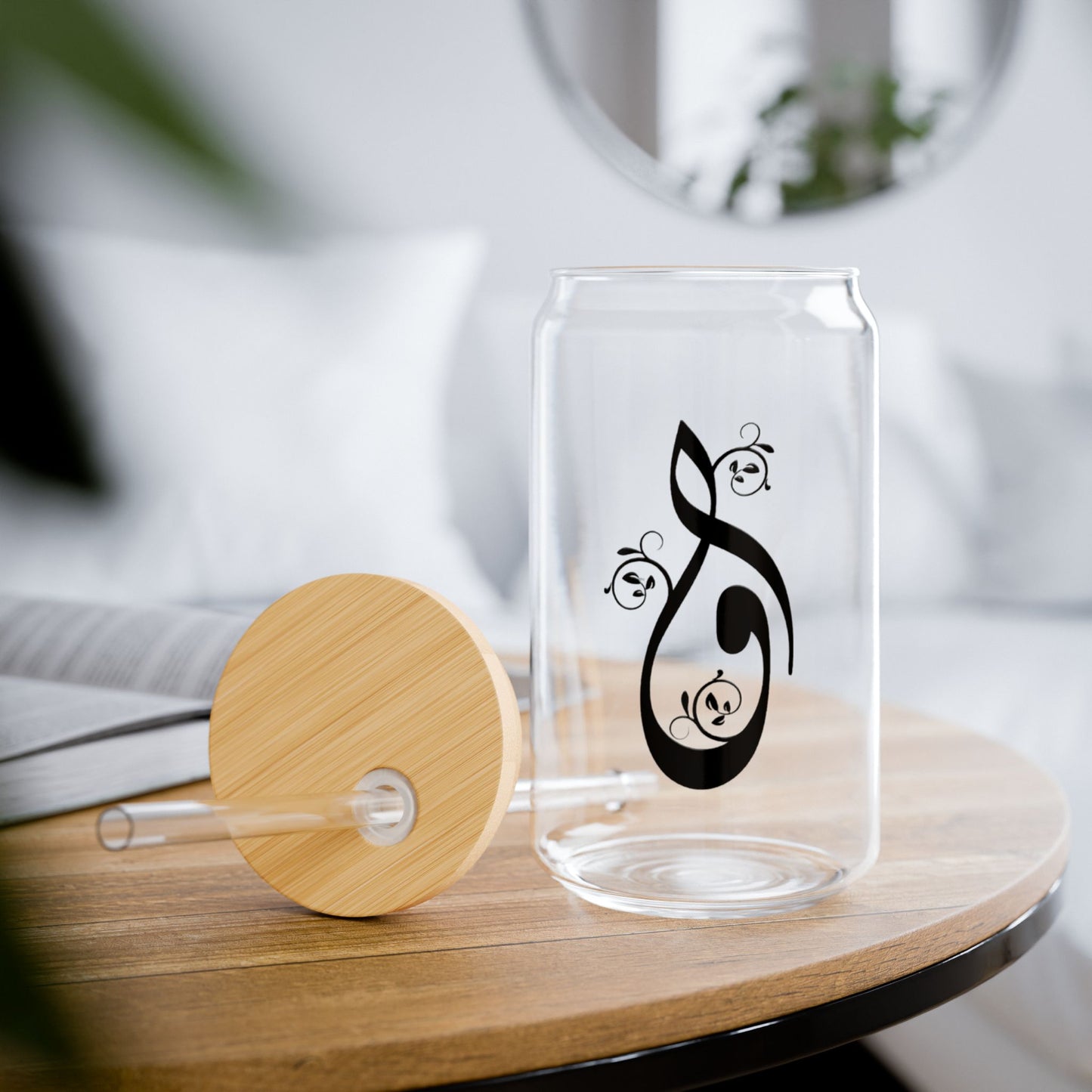 Arabic Letter “Waw” "و" Monogram Sipper Glass, 16oz | Eco-Friendly Beverage Container | Perfect for Home, picnics, Gifts, and Parties
