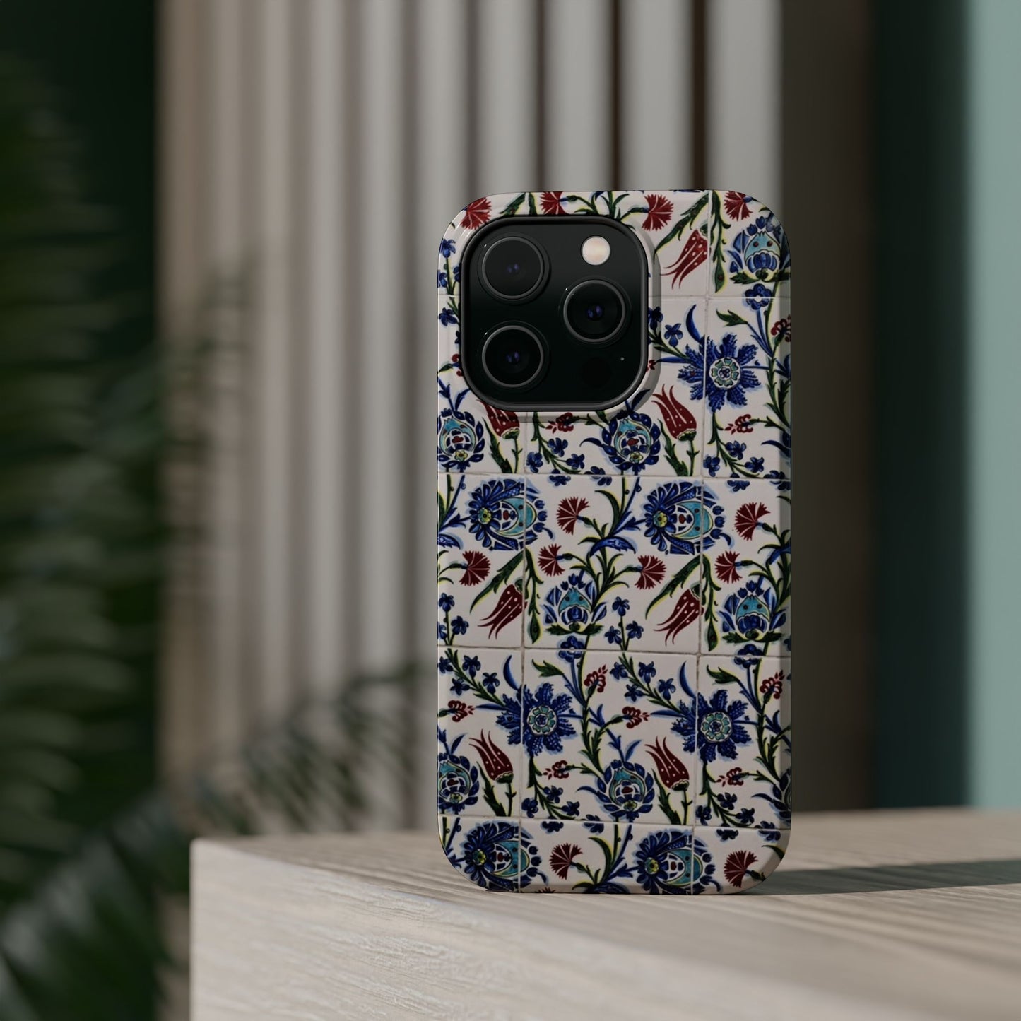 Blue ceramic Floral Design - Iphone Magnetic Tough Case