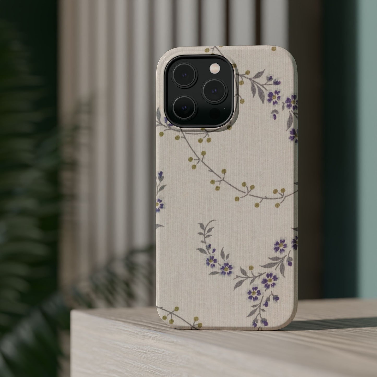 Purple Floral Design - Iphone Magnetic Tough Case