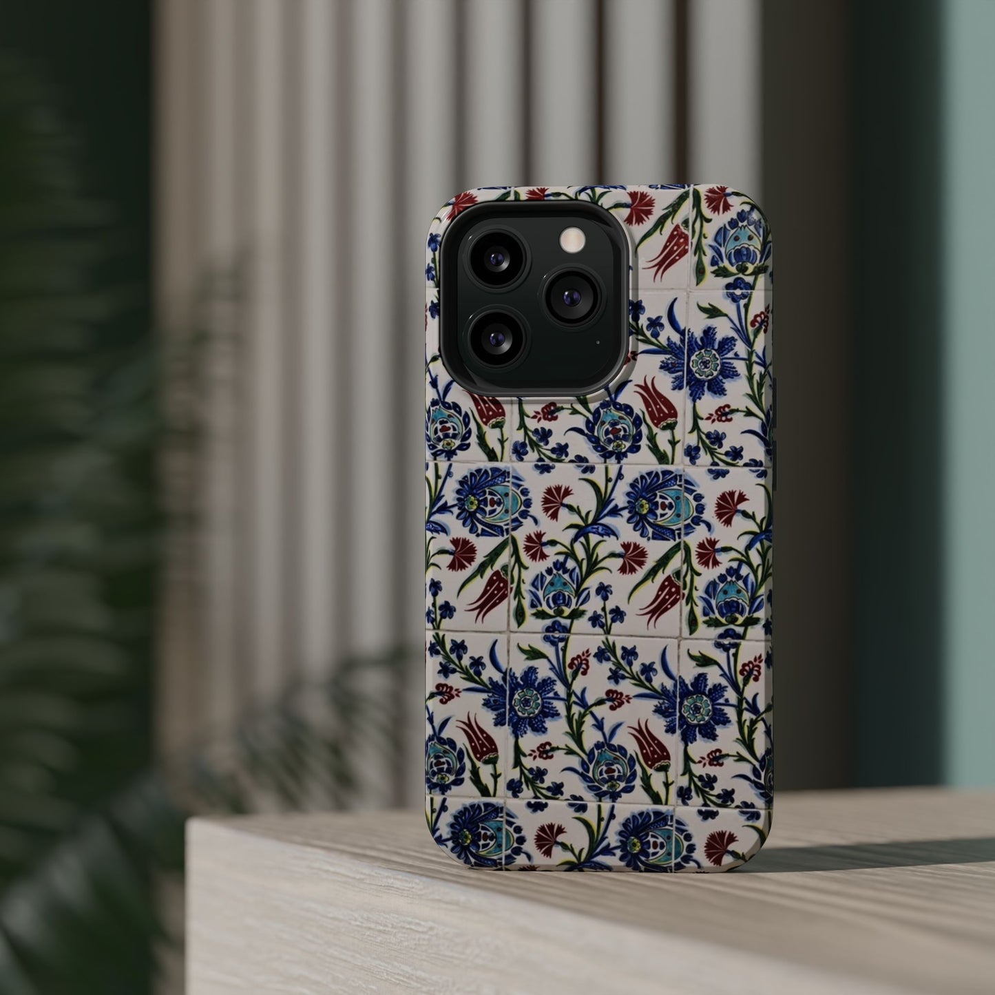 Blue ceramic Floral Design - Iphone Magnetic Tough Case